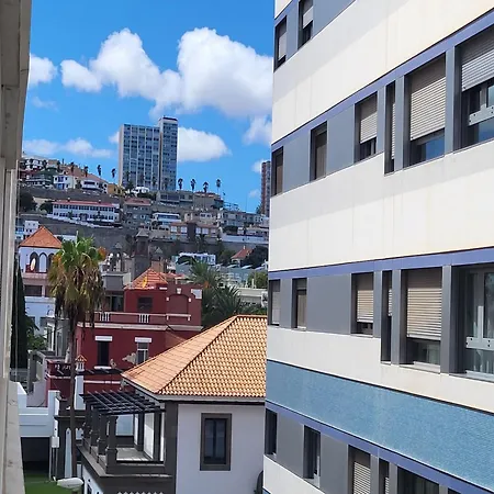 Dom wakacyjny In Palmas Near Playa Alcaravaneras